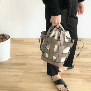 I NEED MORE SHOES かごバッグ