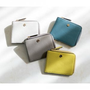 ペレボルサ（PELLE BORSA） 二つ折り財布