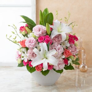 ユリのフラワーアレンジメント