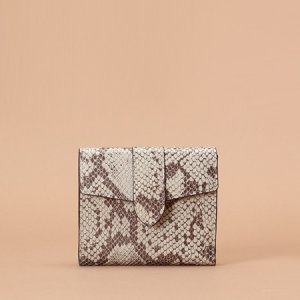 パイソン柄 折財布