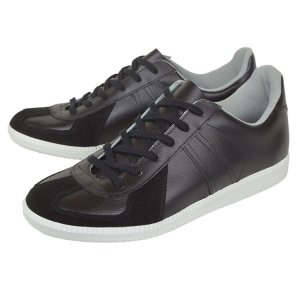 ジャーマントレーナー（GERMAN TRAINER)