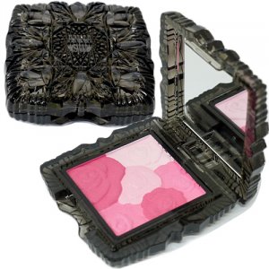 アナ スイ（ANNA SUI） チーク