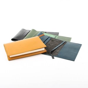 ブースターズ（Boosters） 革ブックカバー