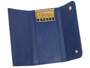 サフィアーノ メタル 型押しレザー  キーケース