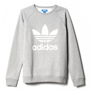 アディダス（adidas）
