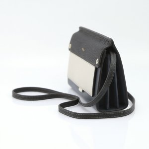 ライク（LIKE） ミニ クロスボディ