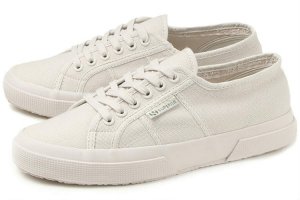 スペルガ（SUPERGA）