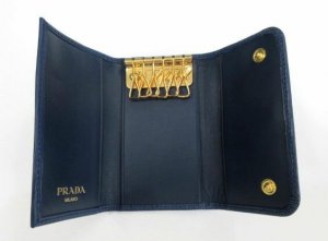 ヴィッテロ ムーヴ 型押しレザー キーケース