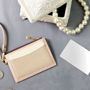 クレリア（Clelia） 定期入れ