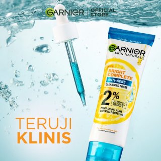 18. Garnier Bright Complete 3-in-1 Anti Acne Facial Wash, Lawan Bekas Jerawat