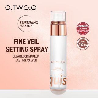 16. O.TWO.O Moisturizing Spray Makeup Setting Spray Long-lasting Lock Makeup, Riasan Anti Geser dan Tetap Lembap