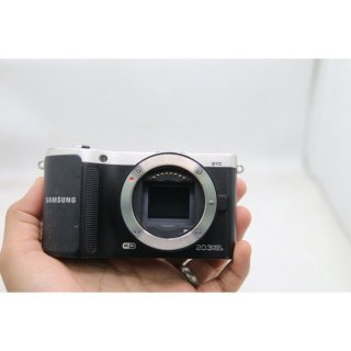Kamera Mirrorless Samsung nx210