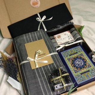 Erlangga Gift BoxPaket Hampers Muslim Pria