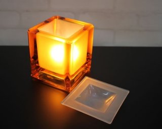 ガラスの透明感が美しいアロマランプ