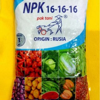 Pupuk NPK 16 16 16 Rusia 1kg