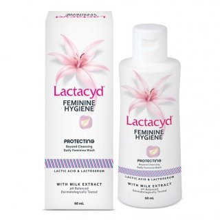 12. Lactacyd Feminine Hygiene pH 3-4, Area Kewanitaan Terjaga dan Sehat