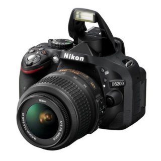 4. Nikon D5200