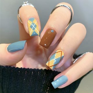Lattice Pattern Fake Nails