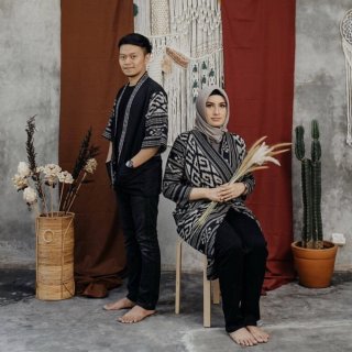 24. Assojar - Couple Tunik Gayatri X Kimono Mahapatih / Baju Couple Tenun