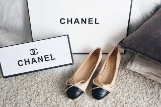 28. Sepatu Chanel, Elegan dan Mewah