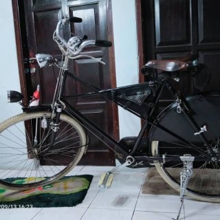 23. Sepeda Onthel dari Gazelle Seri 10 Sebagai Koleksi 