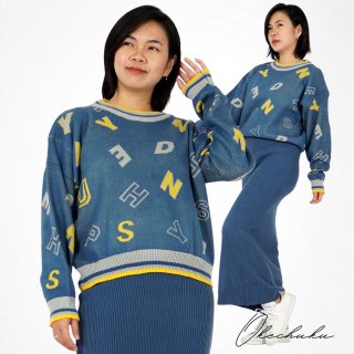 26. Okechuku Knit Sweater Keisya, Motif Alfabet yang Lucu