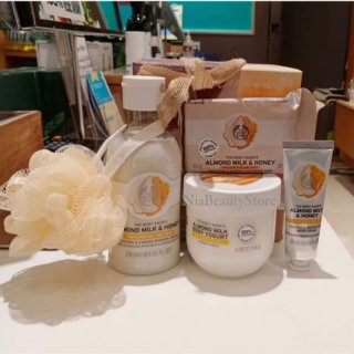 The Body Shop Gift Set Almond Milk & Honey