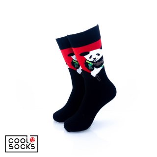 26. CoolDeSocks Original - Kaos Kaki Motif Panda Eating Bamboo, Kaos kaki dengan Motif Panda yang Menggemaskan