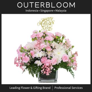 1. Buket Bunga - Blushing Love in Vase, Rangkaian Istimewa untuk Cinta Ibu yang Luar Biasa