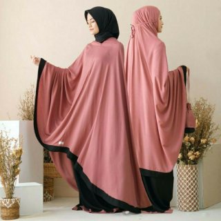 20. Mukena Cantik untuk Pasangan Wanita yang Sholeha