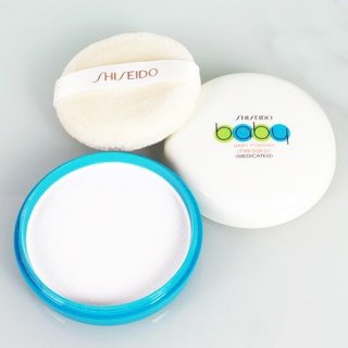 15. Shiseido Medicated Baby Powder (Pressed), Cocok untuk Semua Jenis Kulit