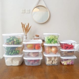 16. Food Container agar Bahan Makanan Tersusun Rapi