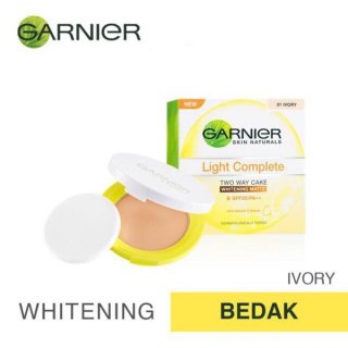 Garnier Light Complete Visible Whitening Face Powder