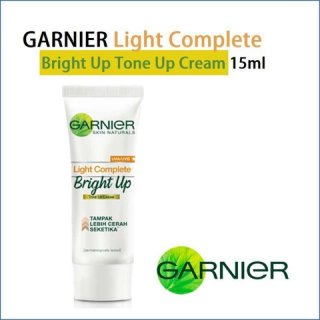Garnier Bright Complete Bright Up Tone Up Cream - 15ml