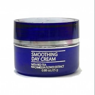 5. Smoothing Day Cream