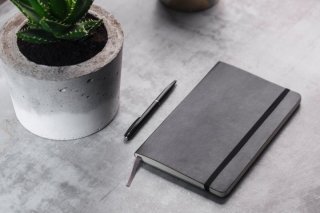 2. Notebook, Cocok untuk yang Suka Menulis Gaya Klasik