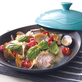 平たいお鍋はオーブンへ
フラットタイプはレパートリーが広がる