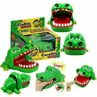 28. Mainan Crocodile Dentist, Bikin Nongkrong Jadi Seru