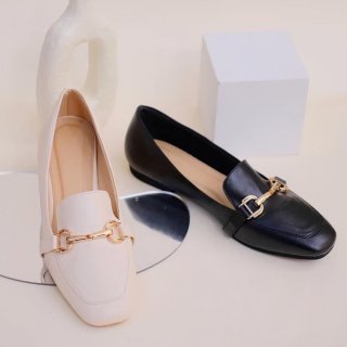 19. LAMELIKA - Jade Loafers Sepatu Wanita, Hak Rendah Sehingga Tidak Bikin Kaki Pegal