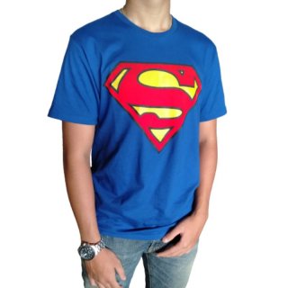 2. Kaos Superman untuk Si Superman di Keluargamu