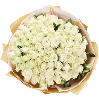 5. Buket Bunga 99 White Roses Hand Bouquet, Meski Klasik namun Tetap Spesial dan Disukai