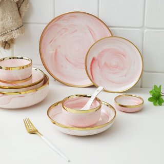 24. Piring dan Mangkuk dengan Desain Marble Pink 