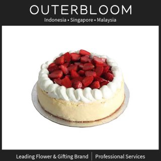 30. Outerbloom Bitter Sweet Strawberry Cheesecake, Tampilan Cantik dengan Rasa Enak