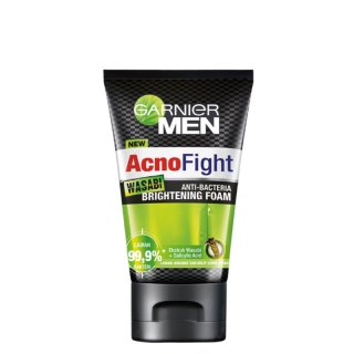 15. Garnier Men Acno Fight Facial Foam Cleanser, Lawan Jerawat