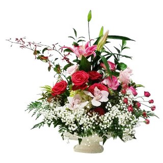 9. Blooming Blush in Vase, Rangkaian Bunga Cantik nan Harum