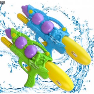 18. Pistol Air Mainan Anak, Temani Anak Bermain Air