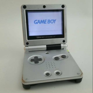 Nintendo Game Boy Advance SP