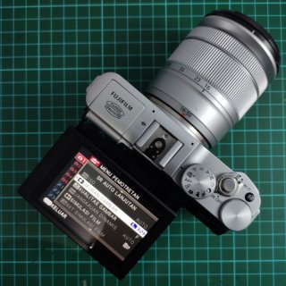 11. Fujifilm X-A2, Kamera Mirrorless Termurah Banyak Fitur