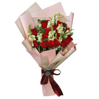 29. Blooming Rose with Water Orchid Hand Bouquet, Rangkaian Cantik untuk Nyatakan Cinta