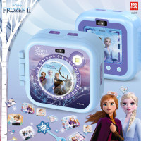 9. Mainan Kamera Frozen, Dukung Bakat Fotografi Anak